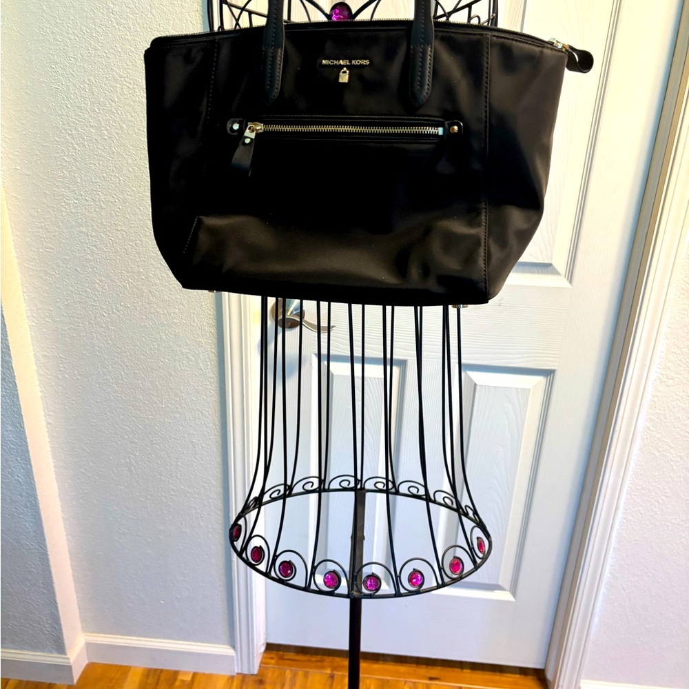 Michael Kors Classic Black Tote; great for traveling